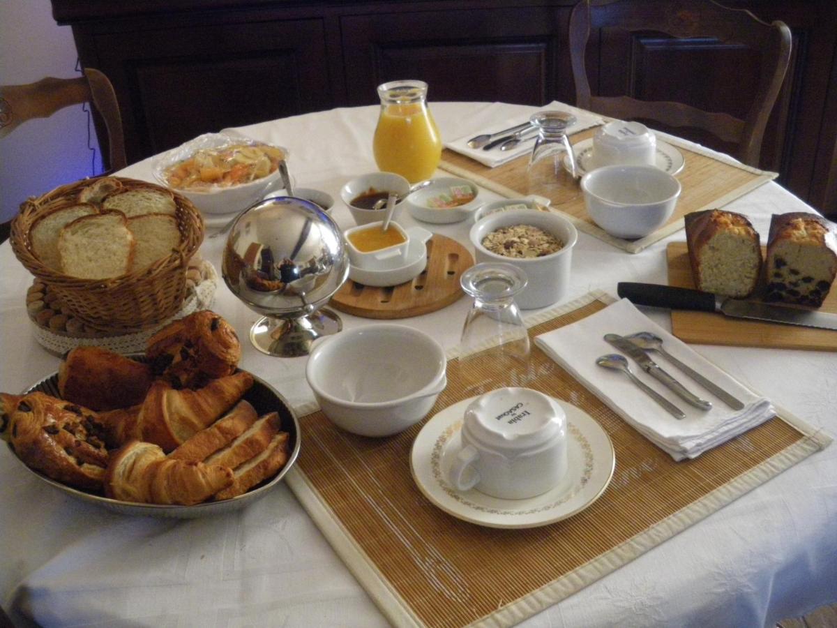 La Metairie Du Pont Bed & Breakfast Sainte-Hermine ภายนอก รูปภาพ