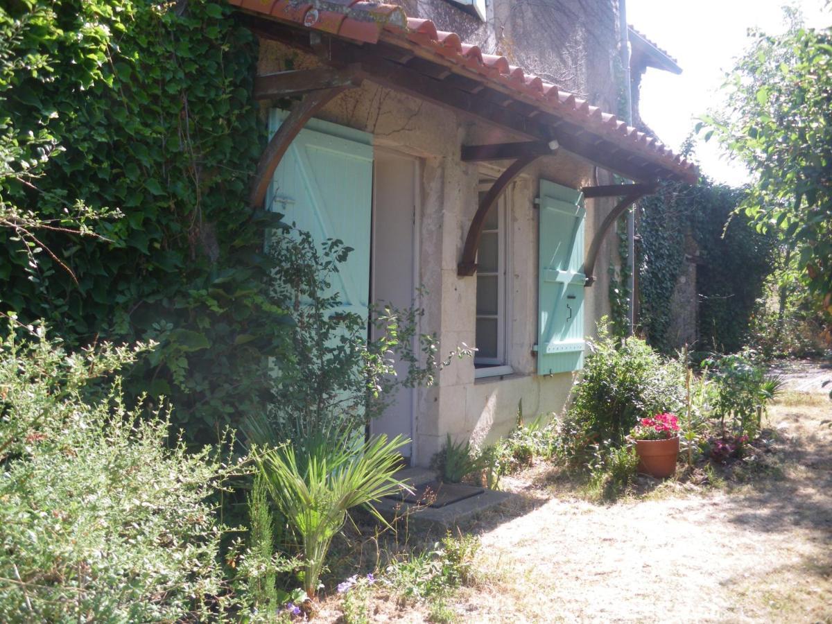 La Metairie Du Pont Bed & Breakfast Sainte-Hermine ภายนอก รูปภาพ