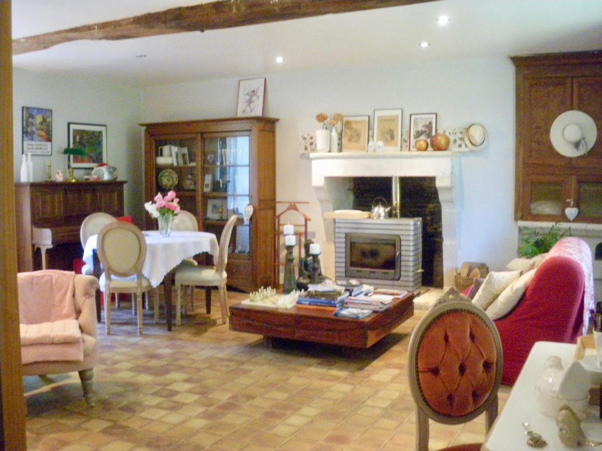 La Metairie Du Pont Bed & Breakfast Sainte-Hermine ภายนอก รูปภาพ