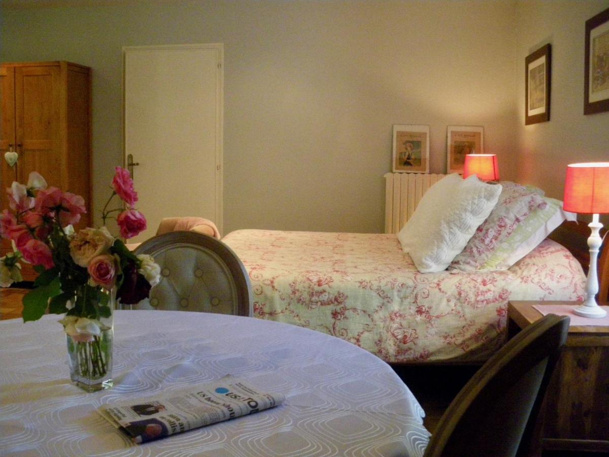 La Metairie Du Pont Bed & Breakfast Sainte-Hermine ภายนอก รูปภาพ